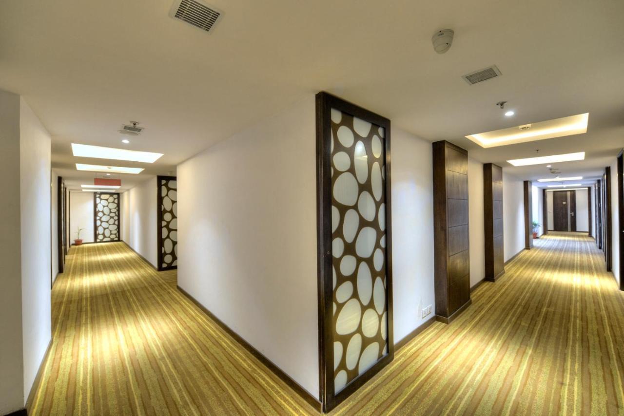 Hotel Delite Grand Фаридабад Экстерьер фото